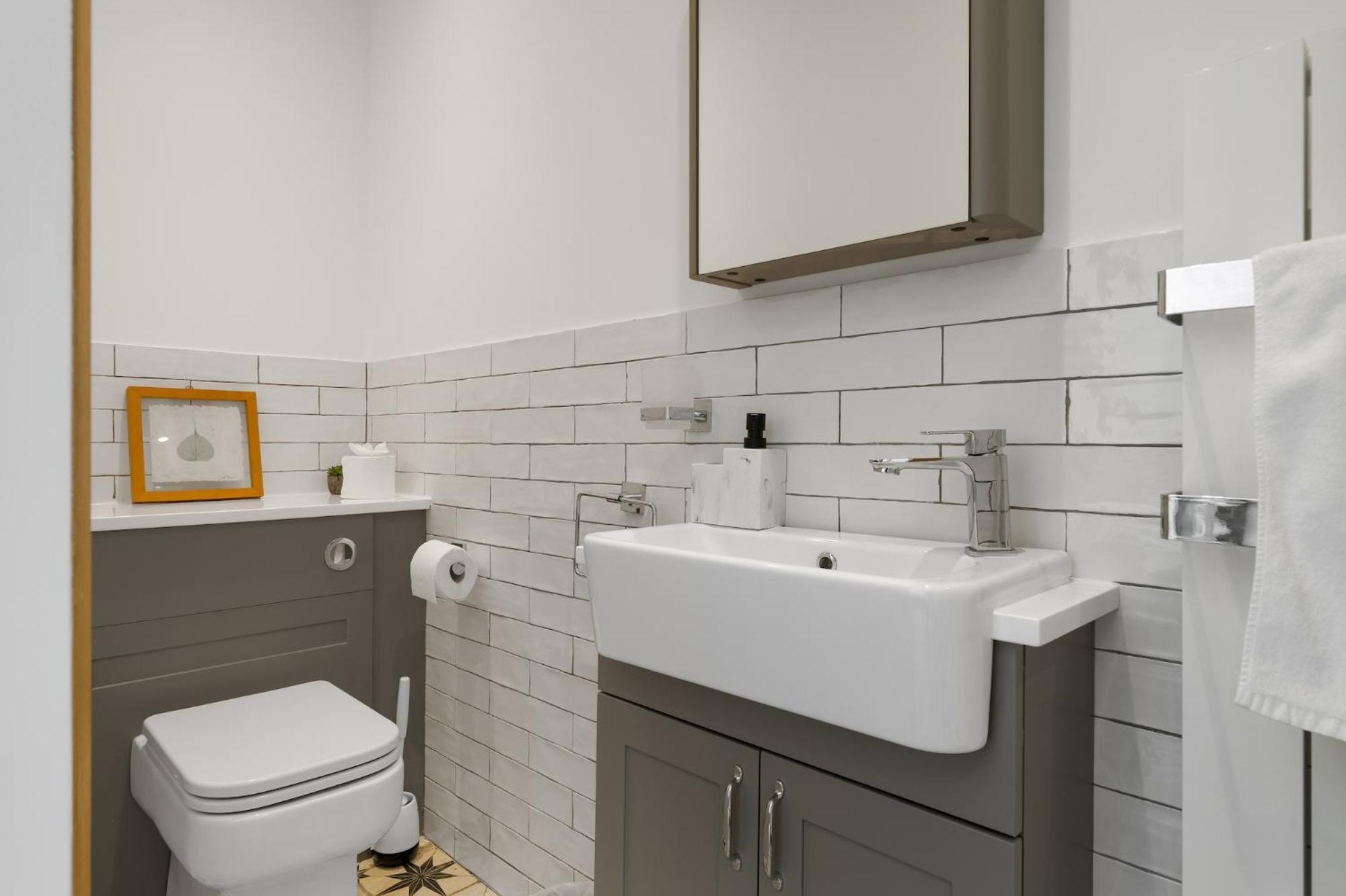 Ranalegh Court * Saint Columb Minor